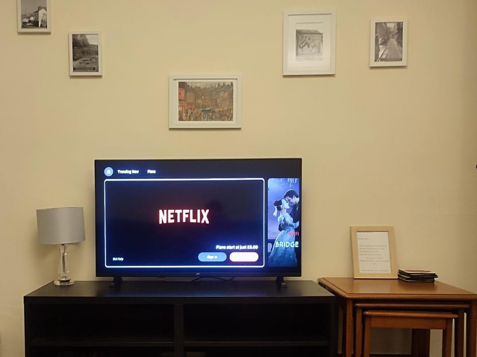 Communal lounge/ TV room, TV and multimedia, Evening entertainment