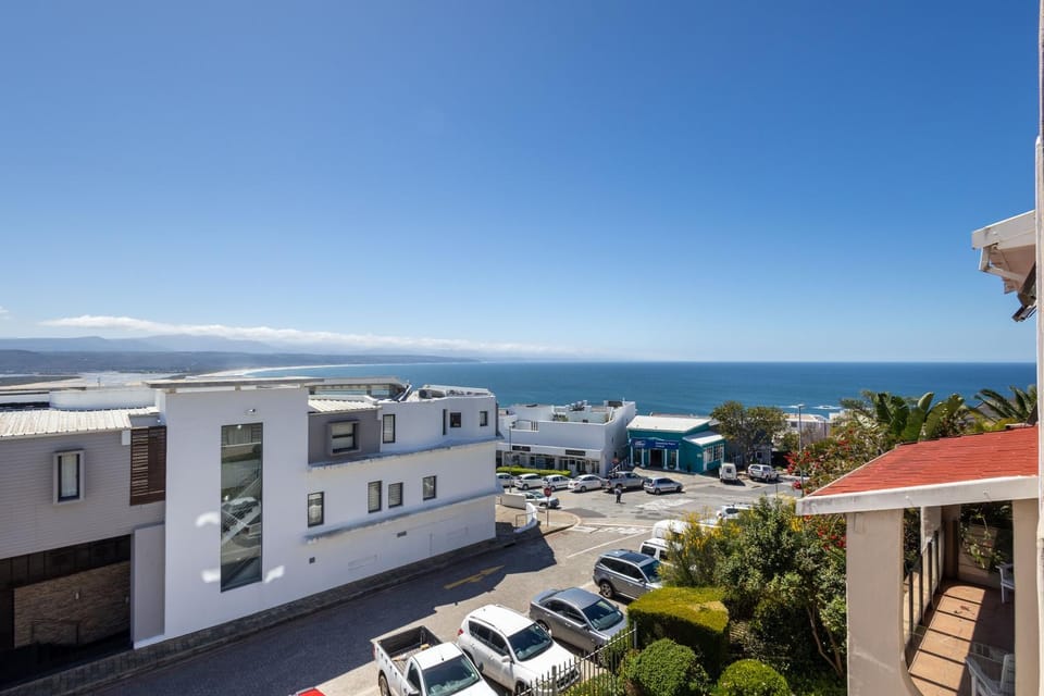 Neighbourhood, Natural landscape, City view, Sea view, Street view, Location