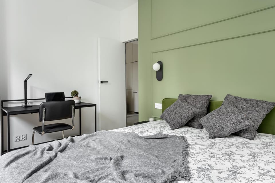 Bed, Photo of the whole room, Bedroom, hair dresser
