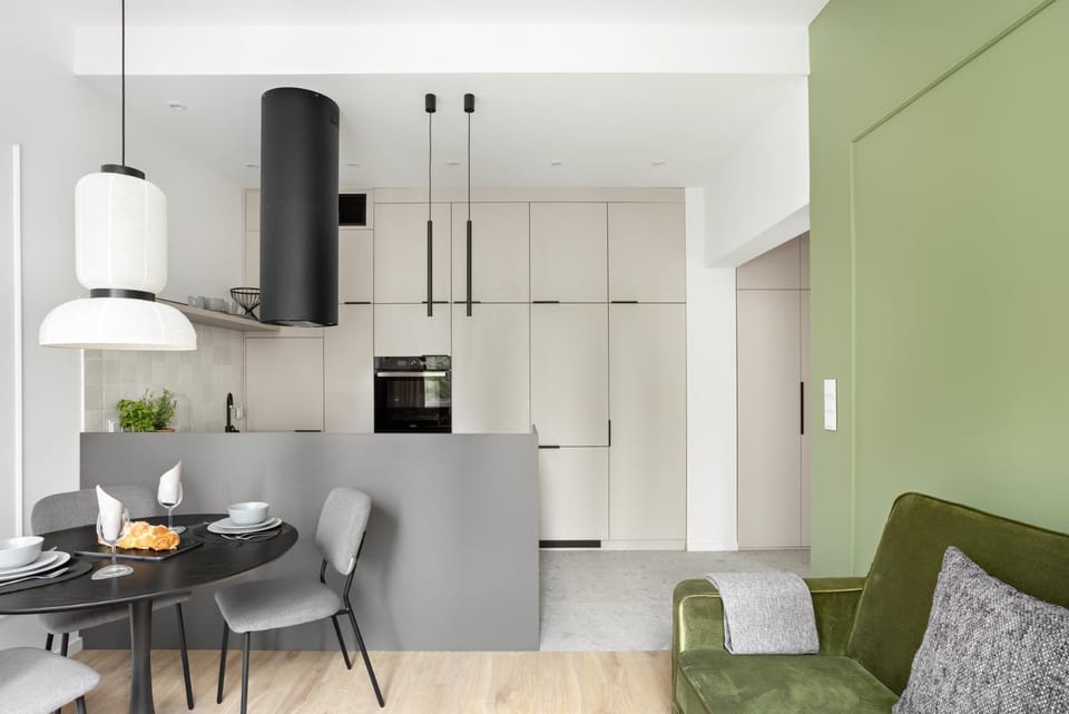 Kitchen or kitchenette, Living room, Seating area, Dining area, minibar, pet friendly, stove