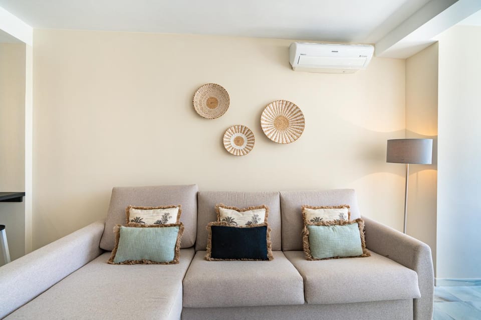 Living room, air conditioner