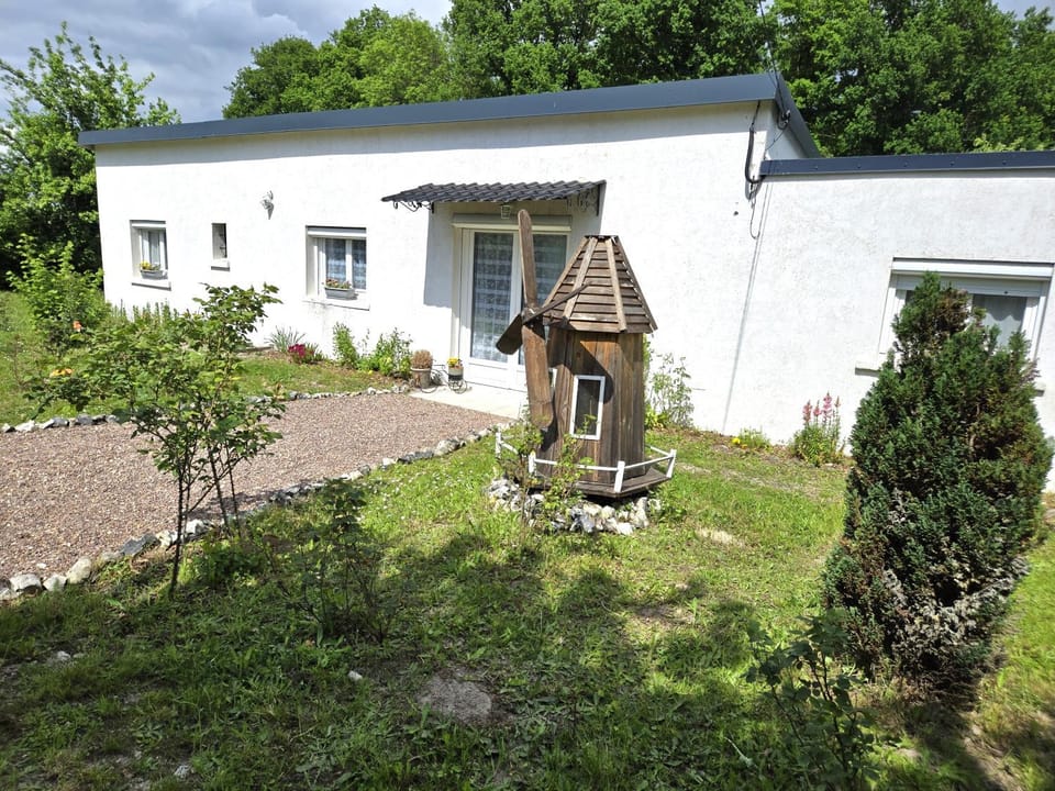 Property building, Garden, Garden view