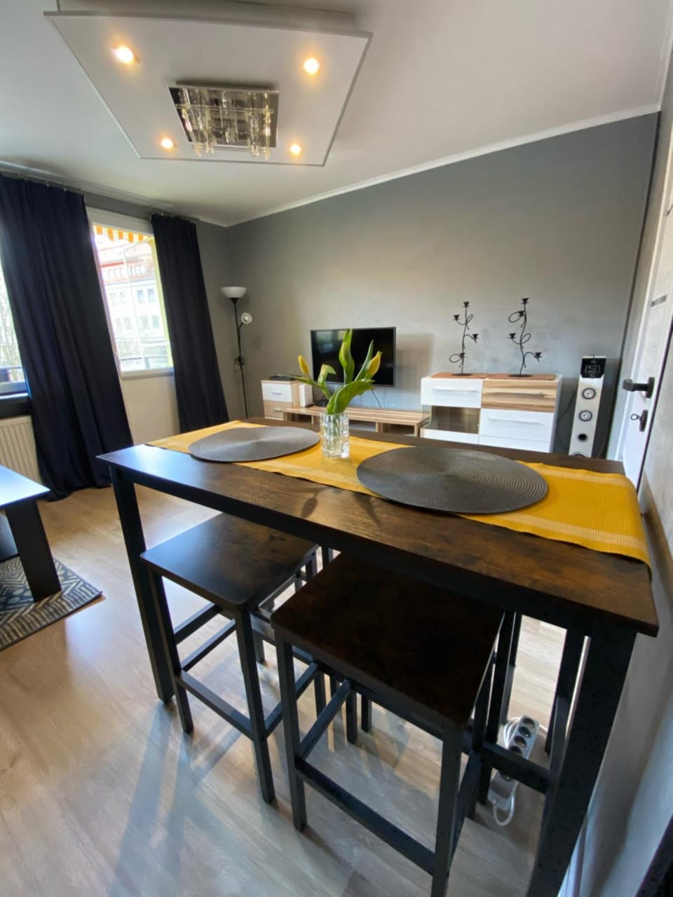Living room, Seating area, Dining area