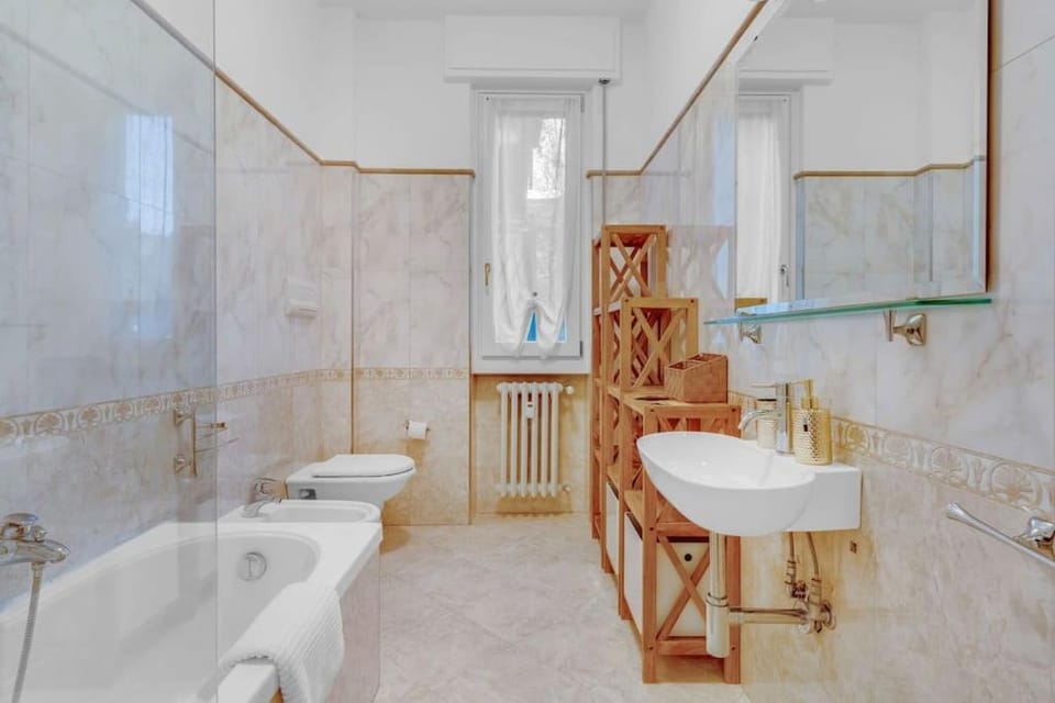 Shower, Toilet, Bathroom, Bath, bidet