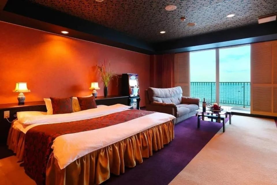 HOTEL CALM - Couple's Hotel Love hotel in Japan