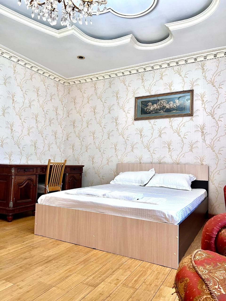Bed, Photo of the whole room