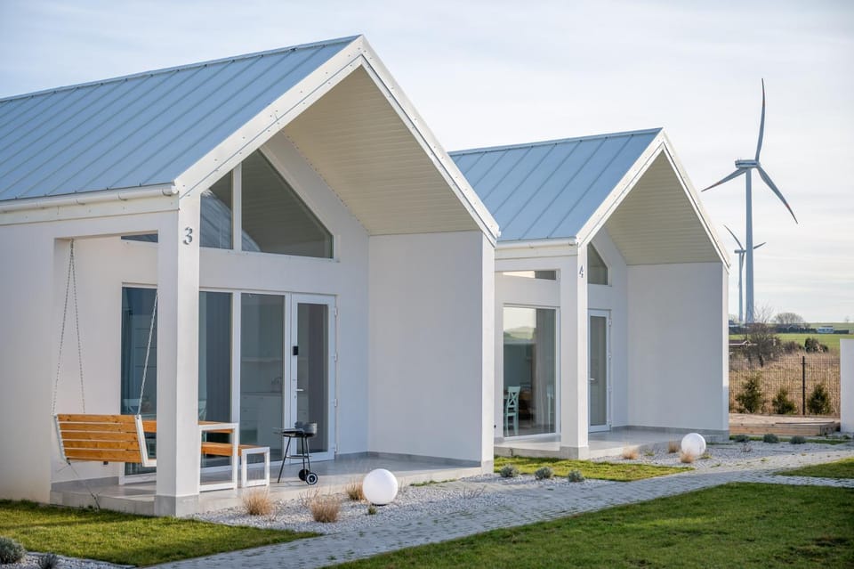Property building, Patio, Spring, Day, Natural landscape, Garden, Garden view
