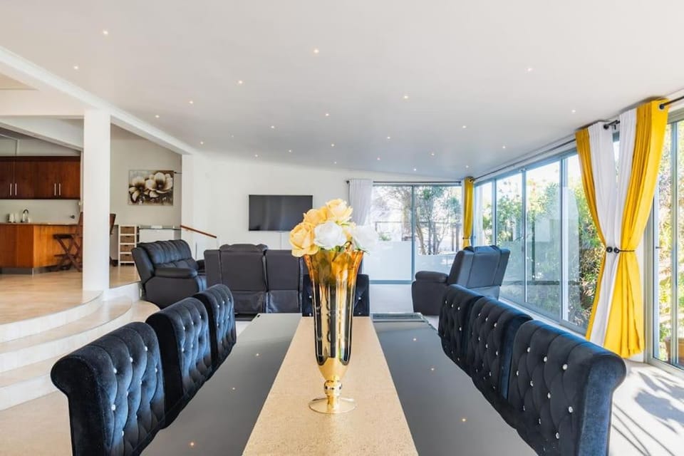 TV and multimedia, Living room, Dining area, Evening entertainment