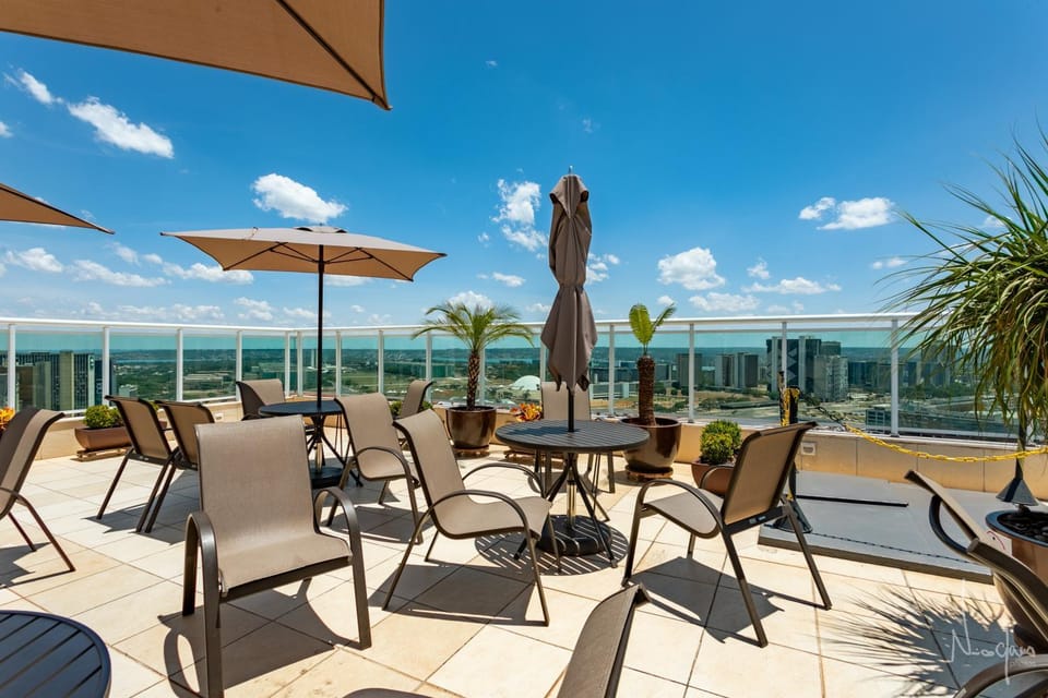 Balcony/Terrace, City view, Swimming pool