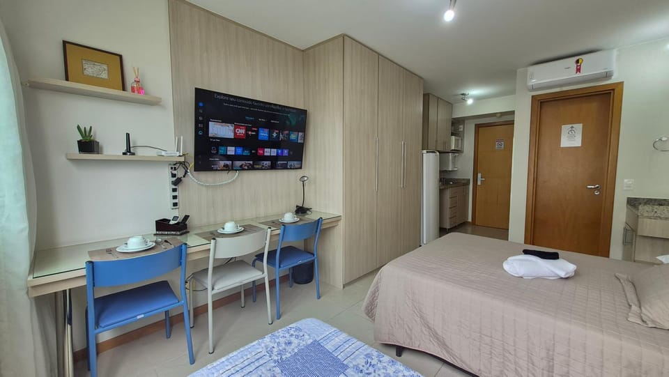 TV and multimedia, Seating area, Breakfast