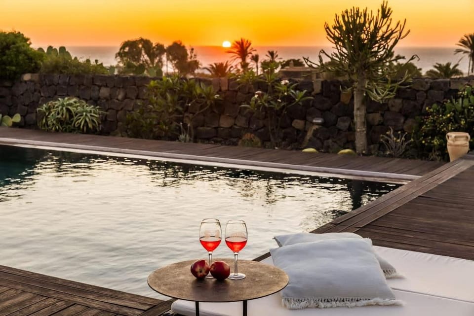 Dammuso Luna - Piscina Privata con Vista Mare House in Pantelleria