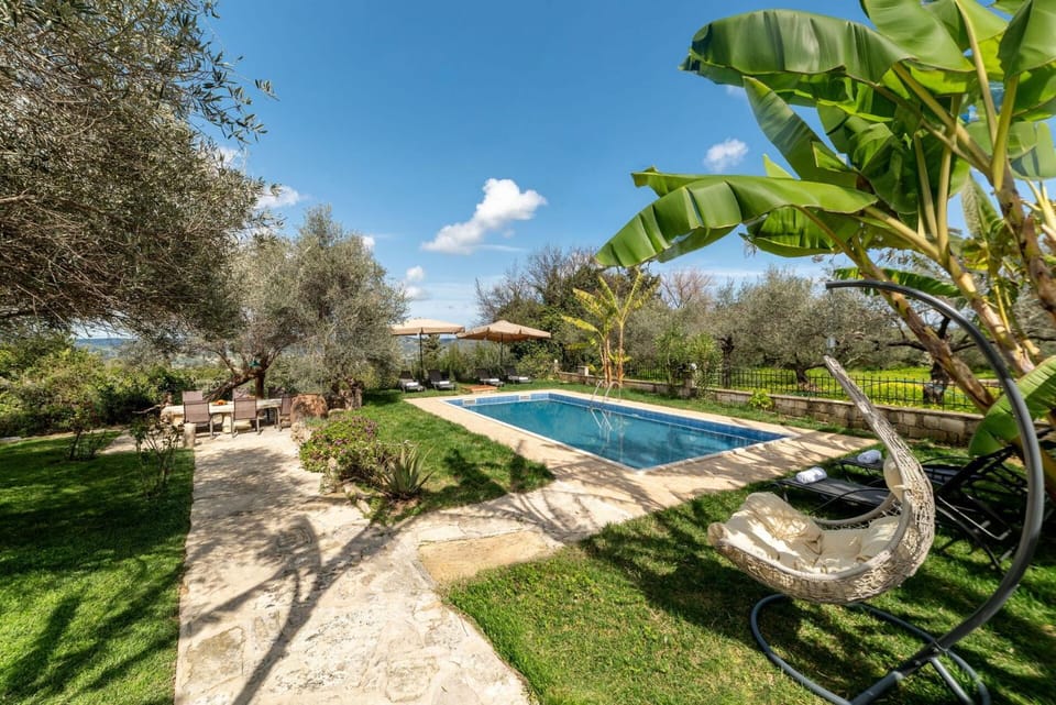 Garden, View (from property/room), Garden view, Pool view, Swimming pool, sunbed