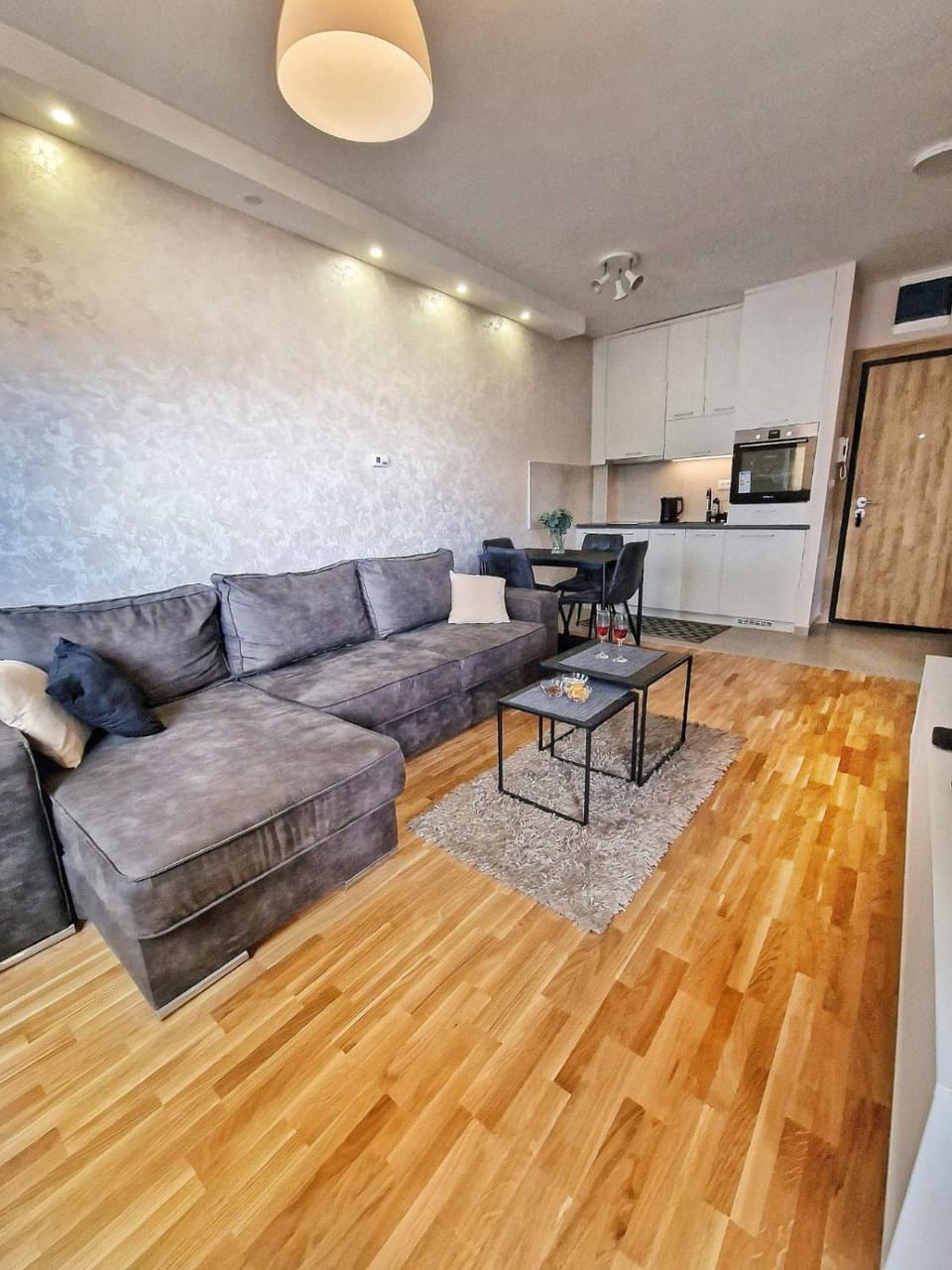 Kitchen or kitchenette, Living room, Seating area, Dining area, pet friendly, stove