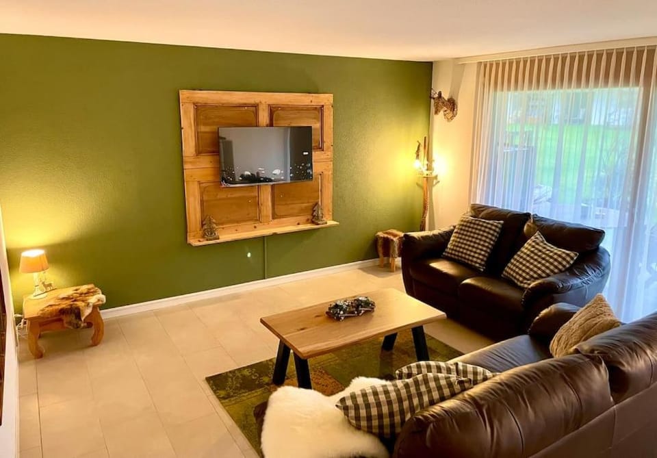 TV and multimedia, Seating area
