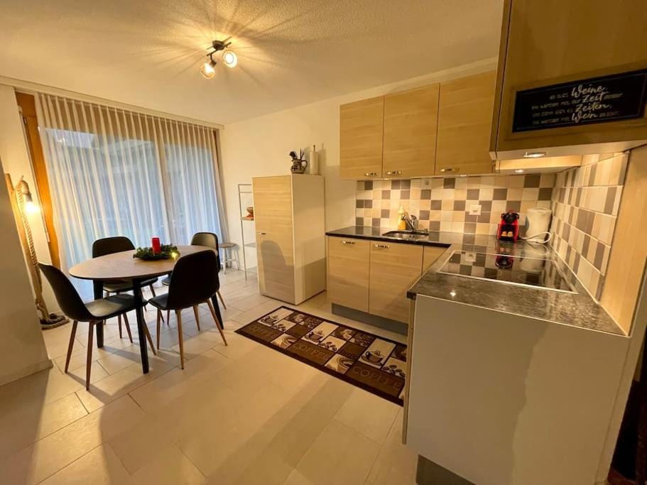 Dining area, kitchen