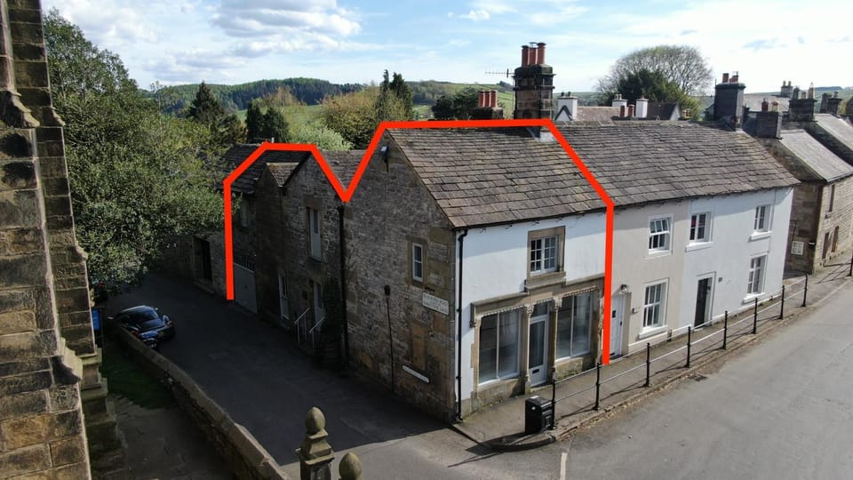 Beautifully Renovated Old Sweet Shop House in Derbyshire Dales District