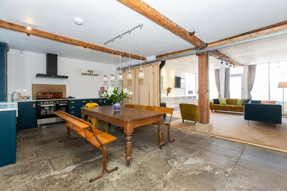 Beautifully Renovated Old Sweet Shop House in Derbyshire Dales District