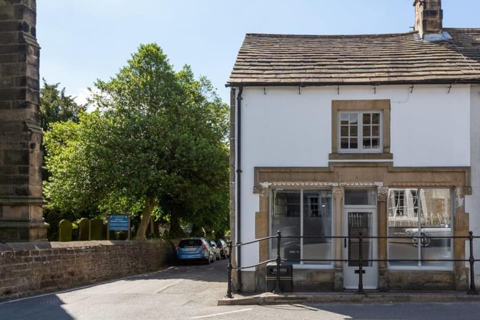 Beautifully Renovated Old Sweet Shop House in Derbyshire Dales District