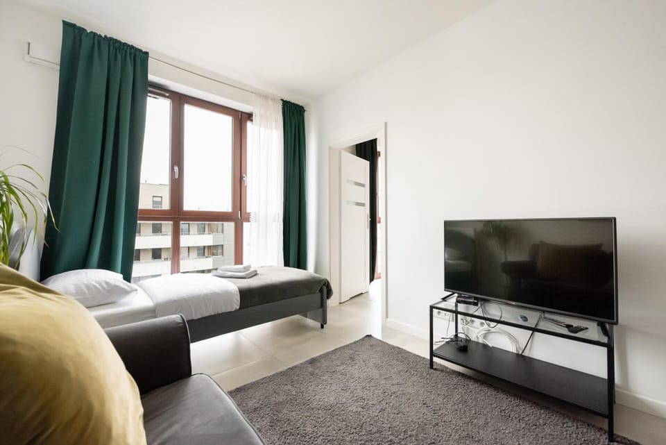 Communal lounge/ TV room, Bed, TV and multimedia, Photo of the whole room, Evening entertainment, Bedroom
