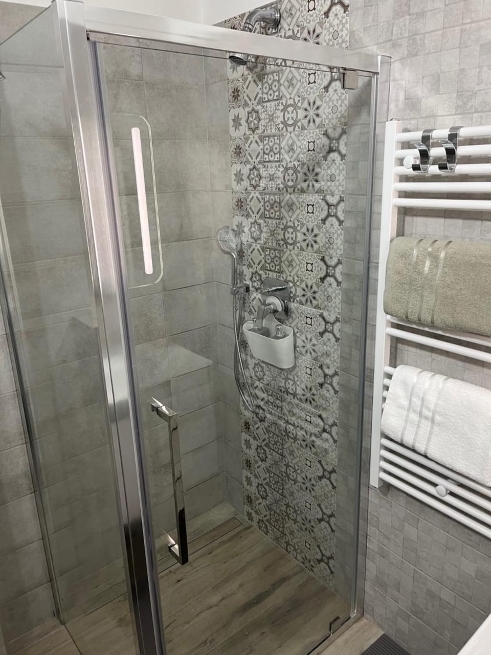 Shower, Bathroom