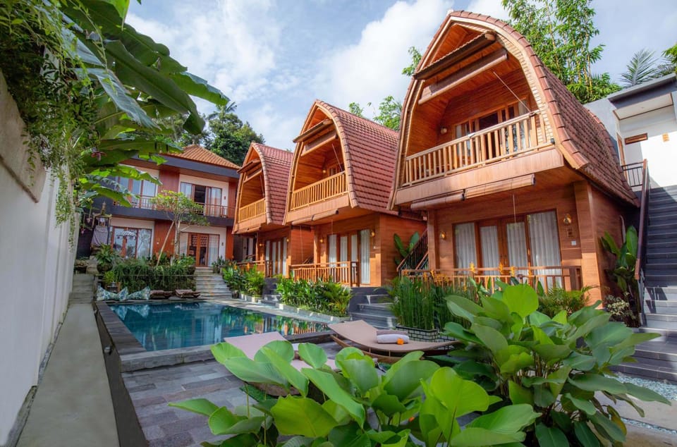Property building, Swimming pool