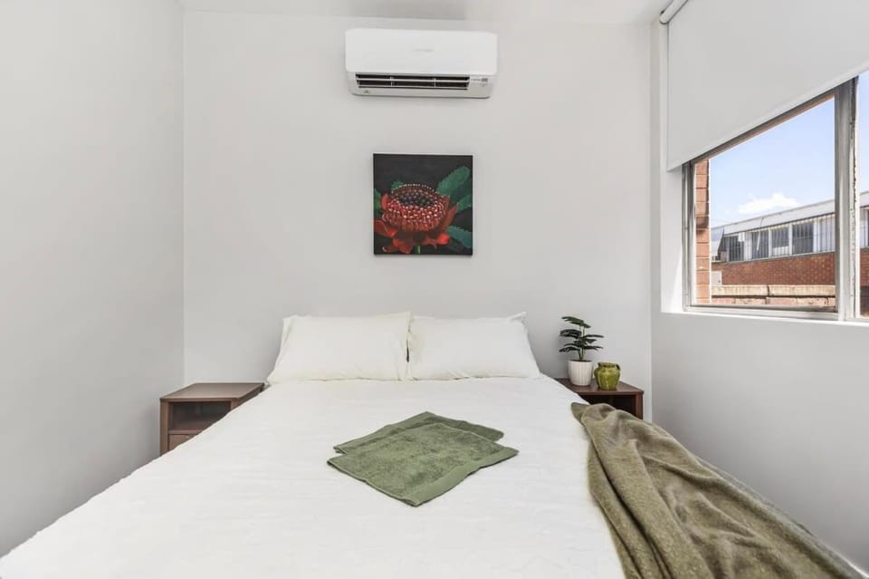 Bedford House - CBD Location, Sleeps 6 Apartment in North Wagga Wagga
