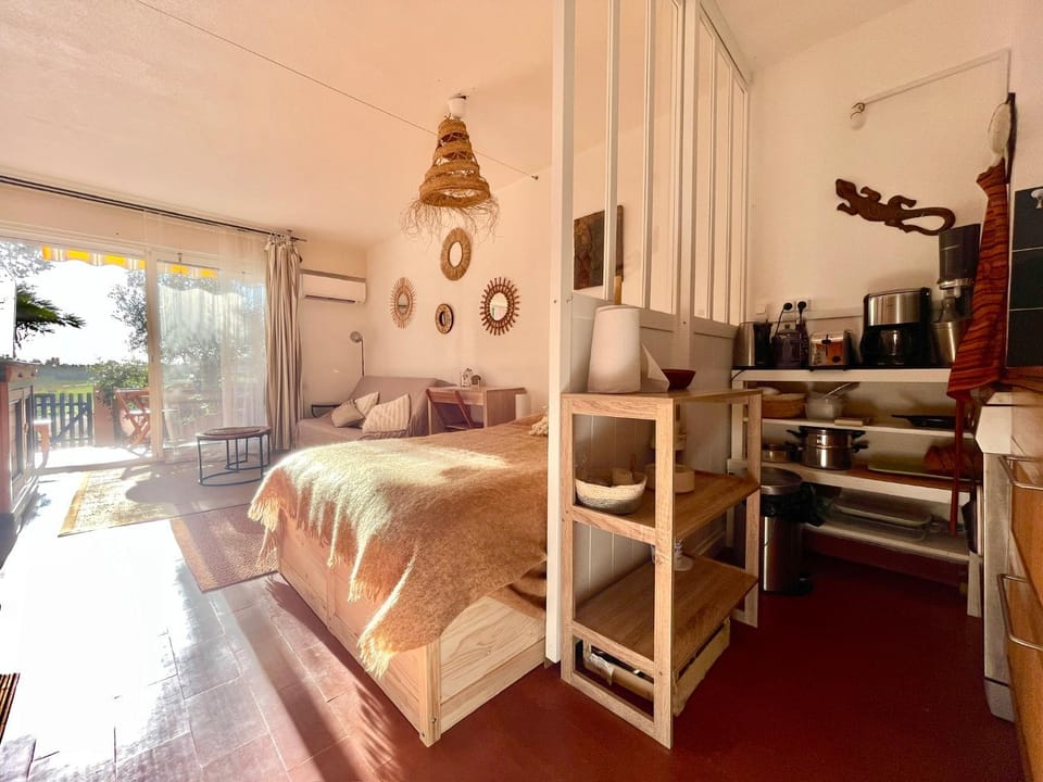 Kitchen or kitchenette, Photo of the whole room