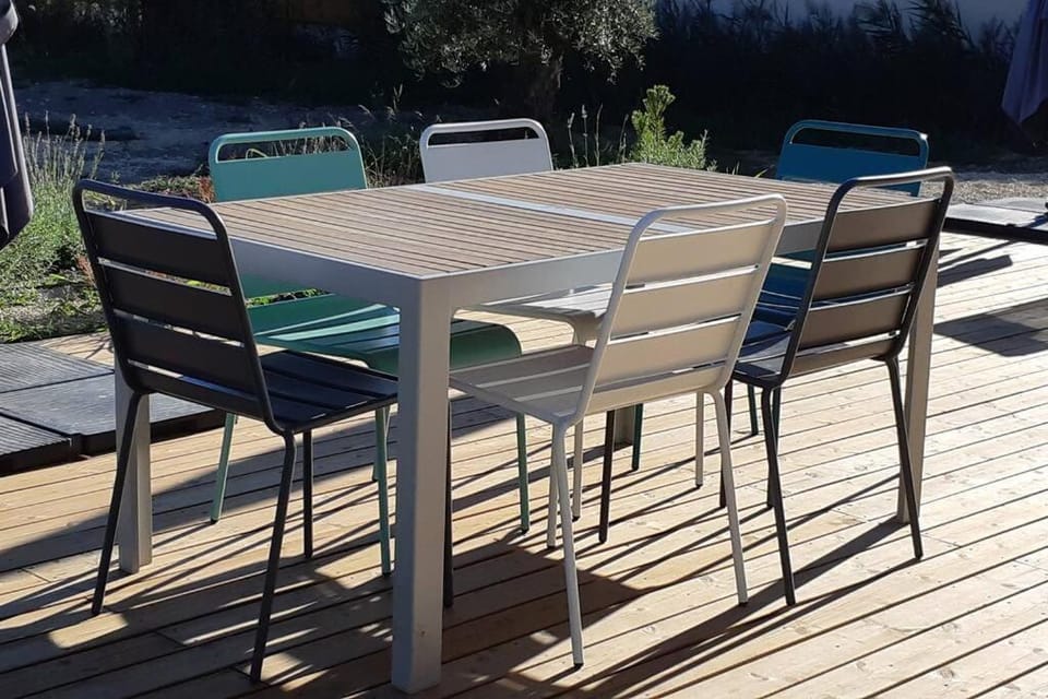 Patio, Dining area