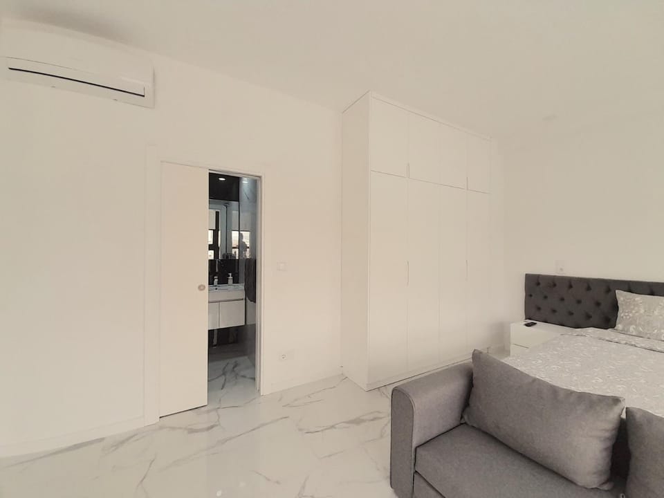 Toilet, Bedroom
