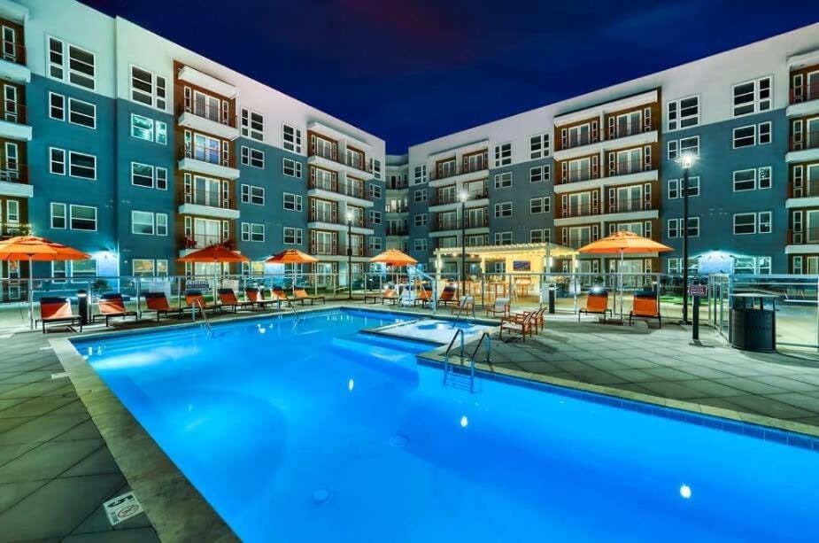 Swimming pool