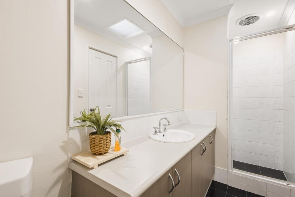 3-Bedroom Kinross Beachside Abode House in Perth