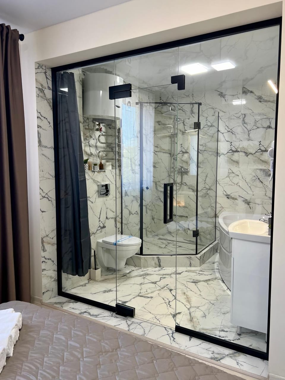 Shower, Bathroom, towels