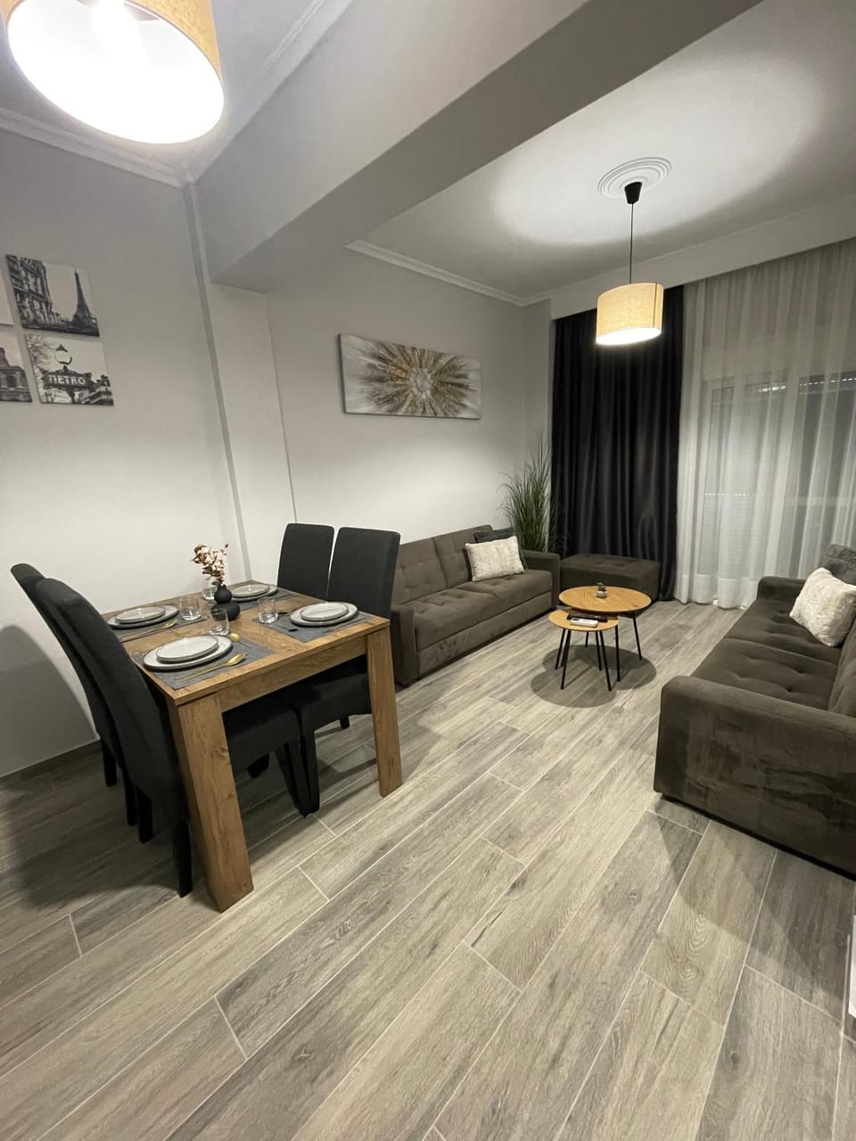 Seating area, Dining area