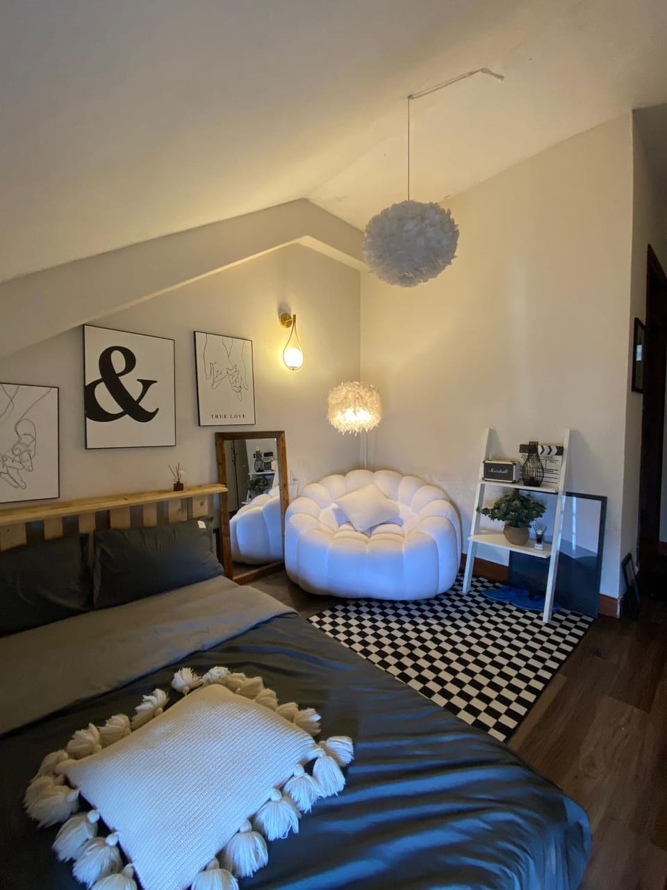 Bed, Bedroom