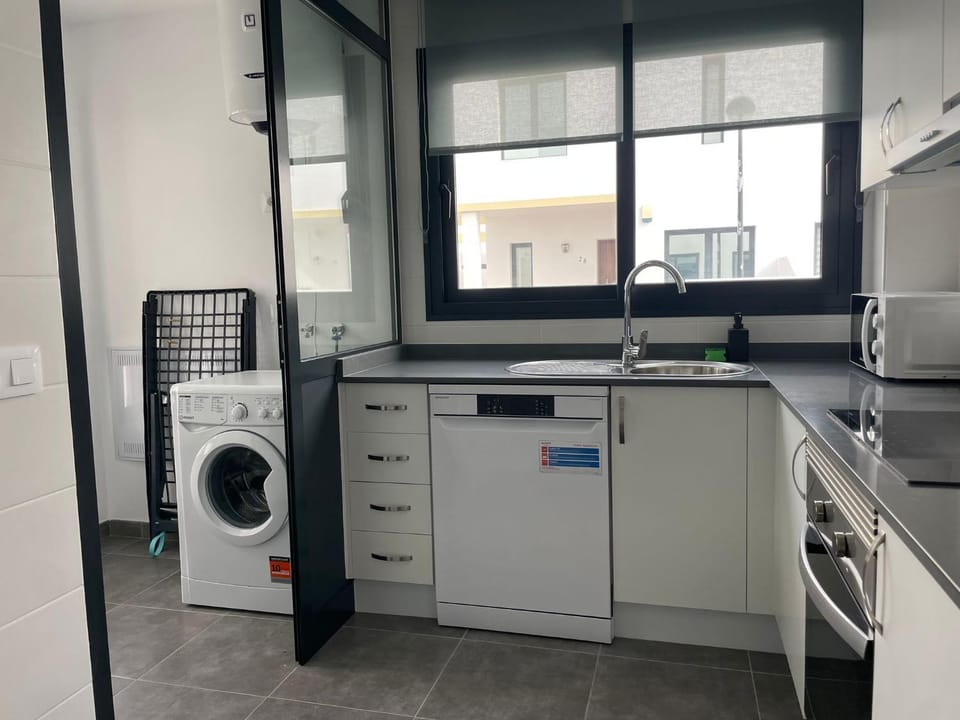 Kitchen or kitchenette, dishwasher, minibar, pet friendly, washing machine, dryer