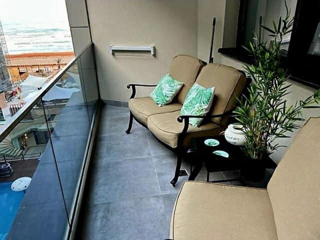 Apartament Black Sea- Endless Summer Mamaia Nord Apartment in Constanța County