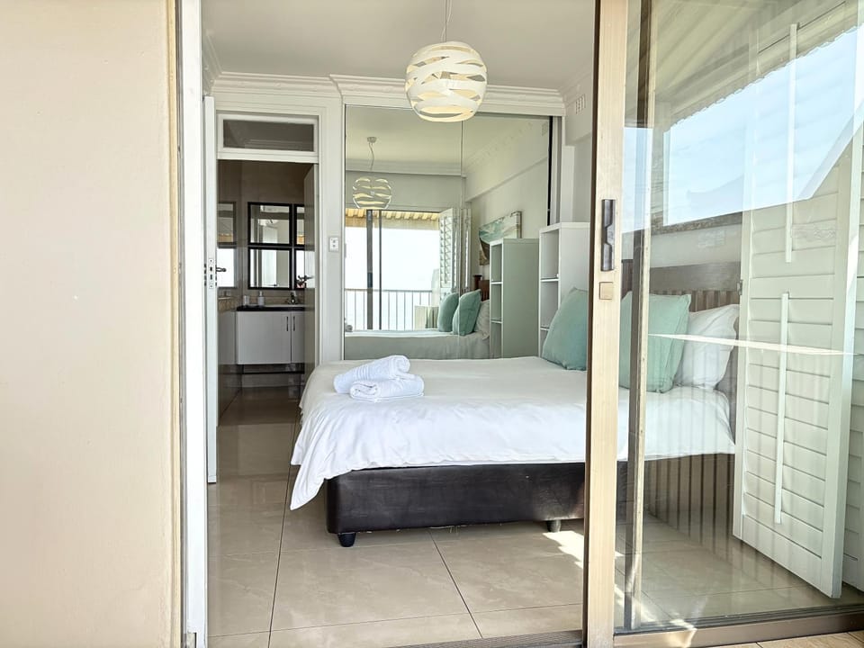 Bed, Balcony/Terrace, Balcony/Terrace, Photo of the whole room, Bedroom, towels