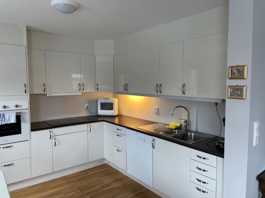 Leilighet med 3 soverom, sentralt i Svolvær Apartment in Lofoten