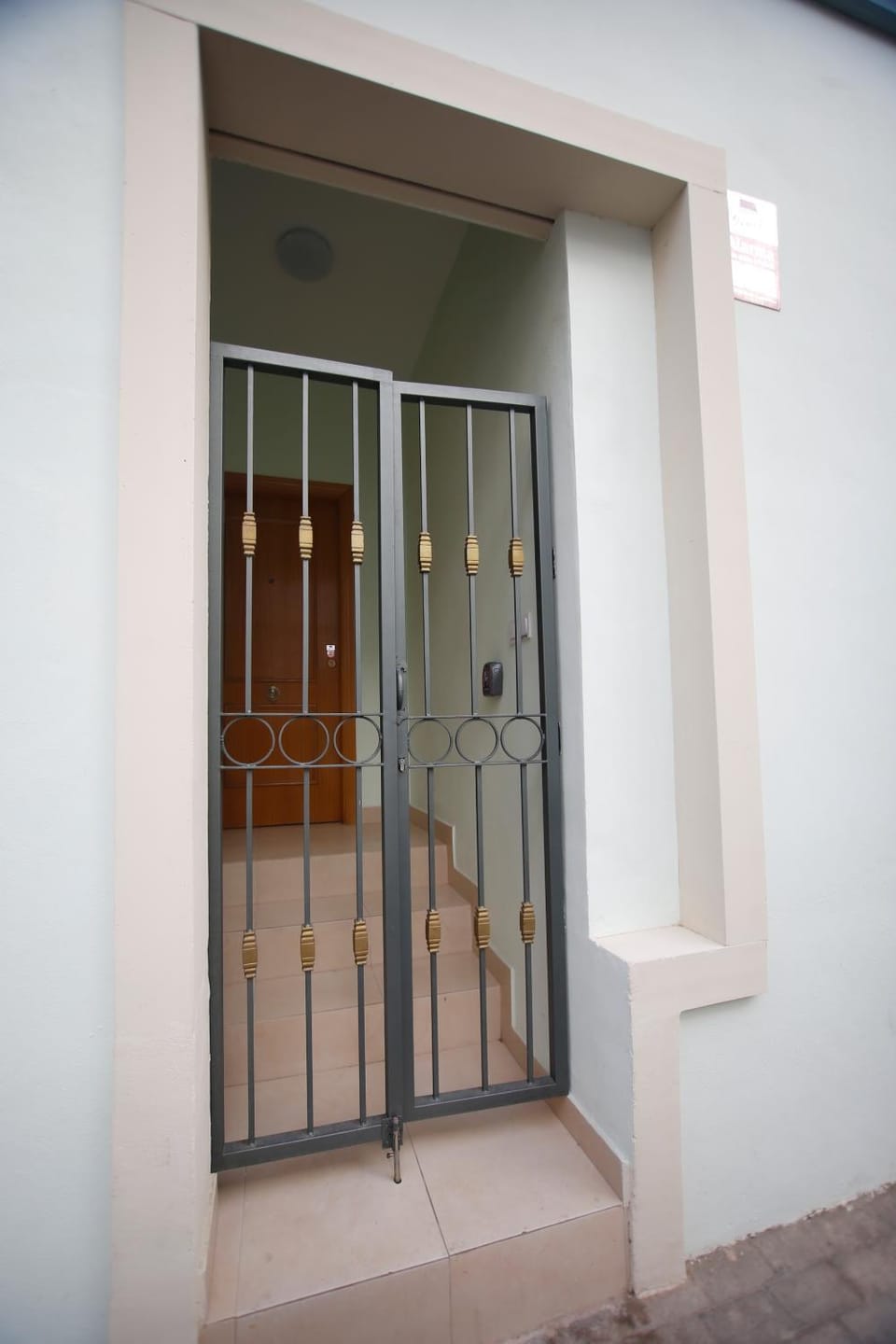 Facade/entrance