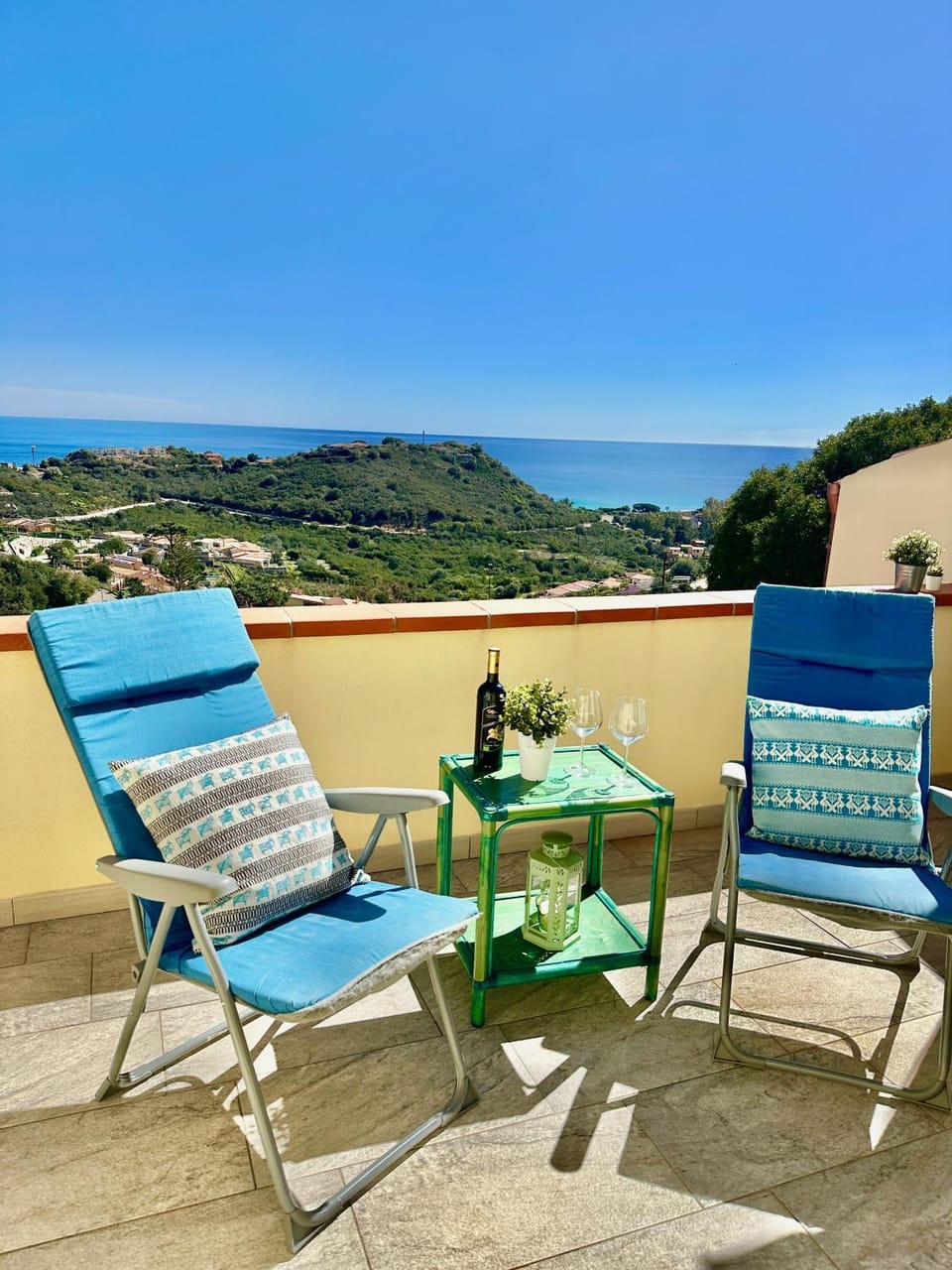 View (from property/room), Balcony/Terrace, Mountain view, Sea view