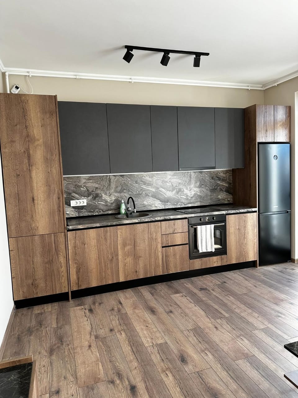 Kitchen or kitchenette, oven, stove