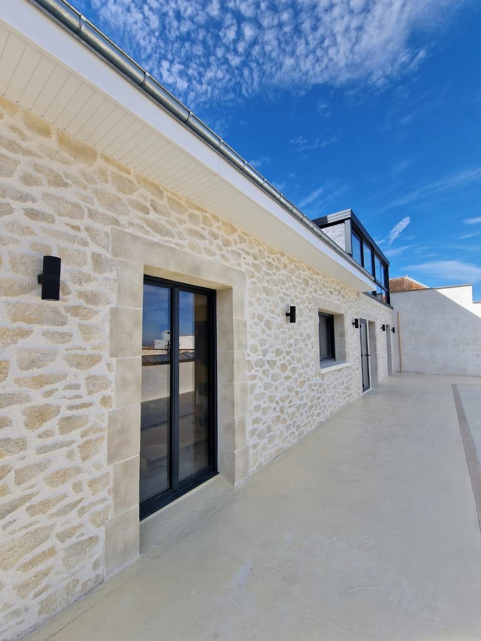 Property building, Day