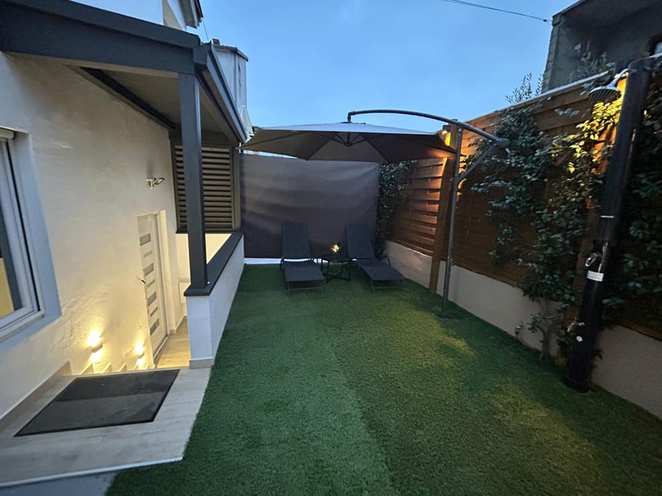 Inner courtyard view