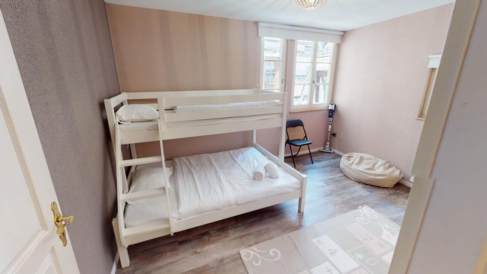 Bed, Photo of the whole room, Bedroom, bunk bed