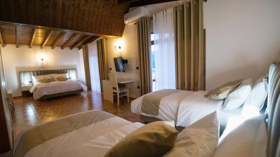 TV and multimedia, Bedroom, air conditioner