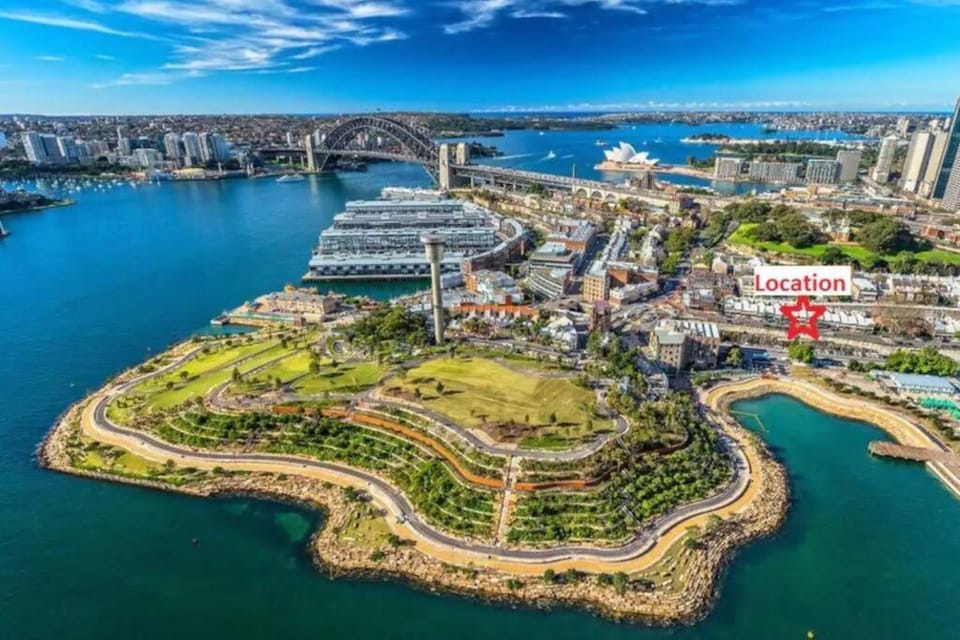 Nearby landmark, Bird's eye view