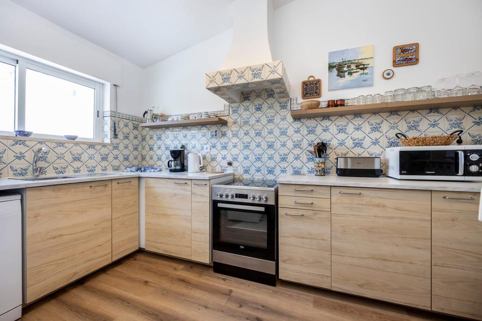 Kitchen or kitchenette, dishwasher, minibar, pet friendly, stove, toaster