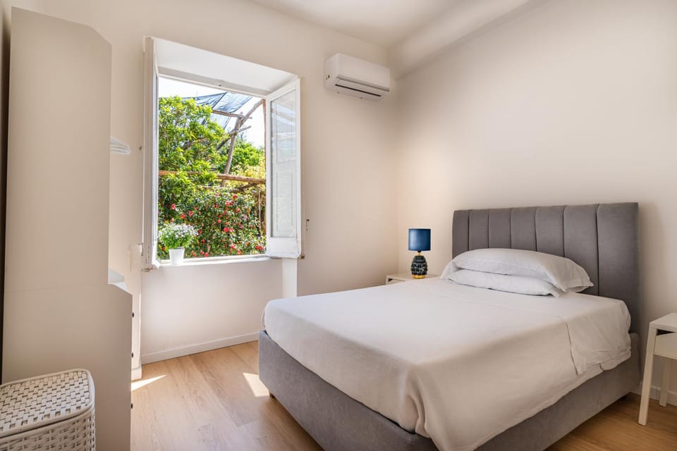 Bed, Bedroom, Garden view, internet, air conditioner