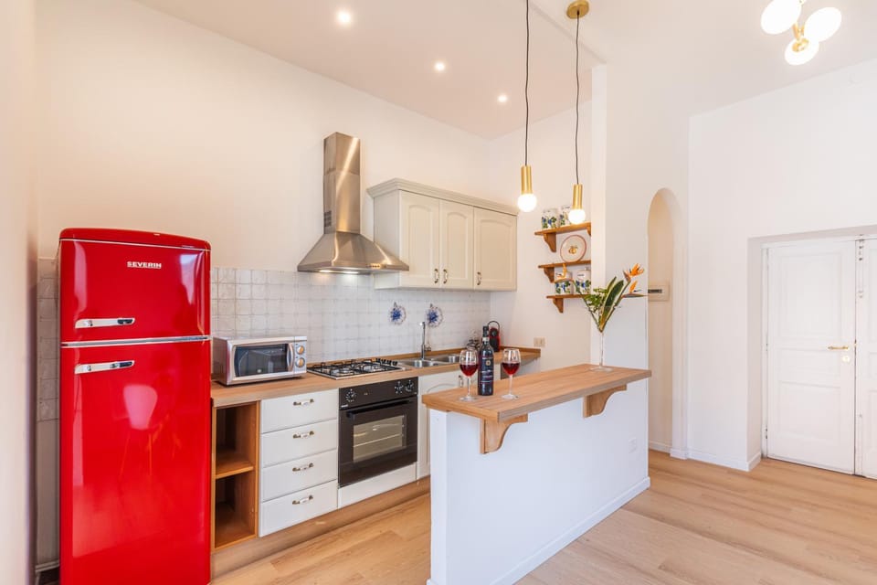 microwave, oven, stove, kitchen