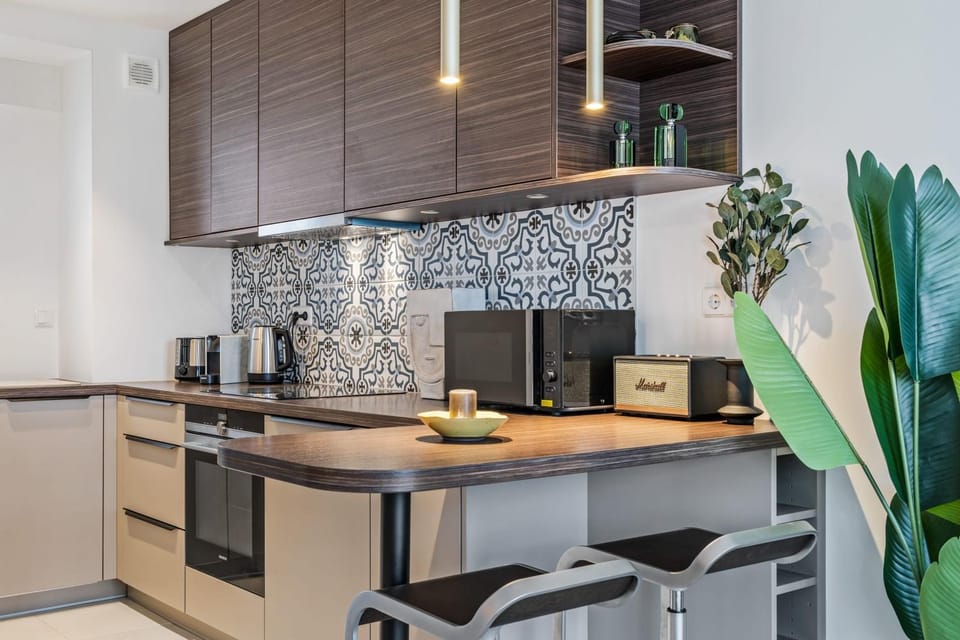 Kitchen or kitchenette, Dining area, minibar, pet friendly, stove